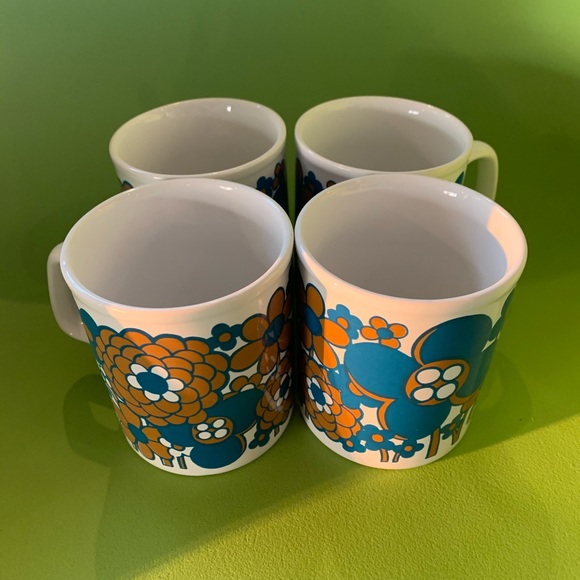 Vintage 60s 70s psychedelic flower power mugs - Picture 2 of 7